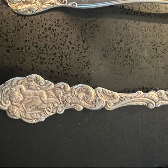 Huge Lot of Antique and Souvenir Sterling Silver Spoons - Picture 10 of 16